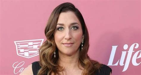 Chelsea Peretti Height Weight Body Measurements。